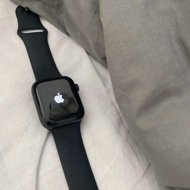애플워치 se 40mm 기스 아예 없음