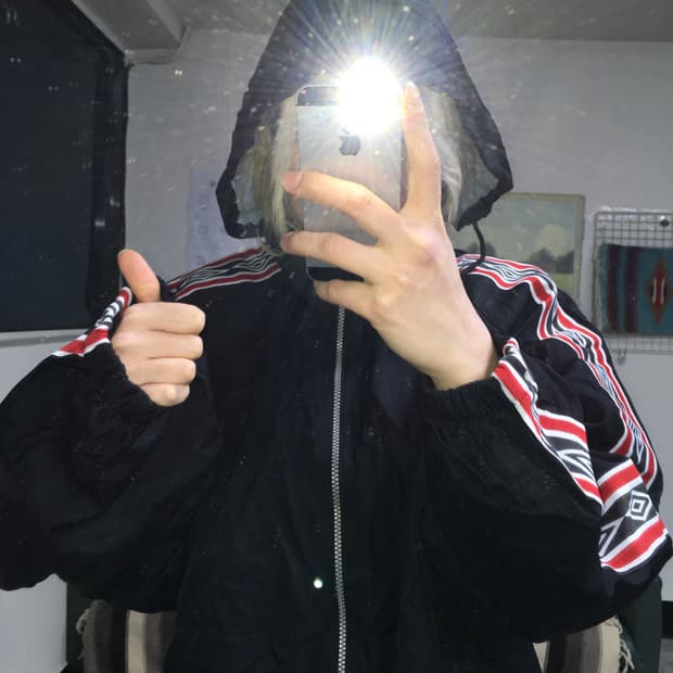 투티/0196 엄브로 트랙라인 바람막이 후드 올드스쿨