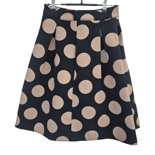 에센셜 엔트워프땡땡이 도트 플레어 스커트 블랙 베이지