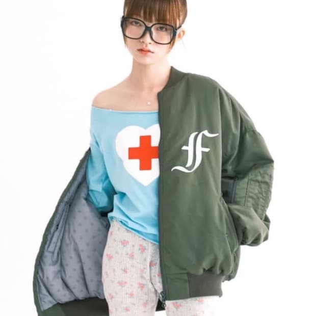 샵페어리 봄버 카키