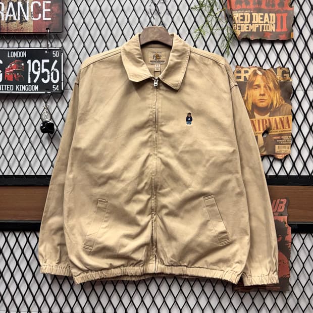 후아유 골든베어 해링턴 코튼 자켓 전면 로고 포인트 베이지