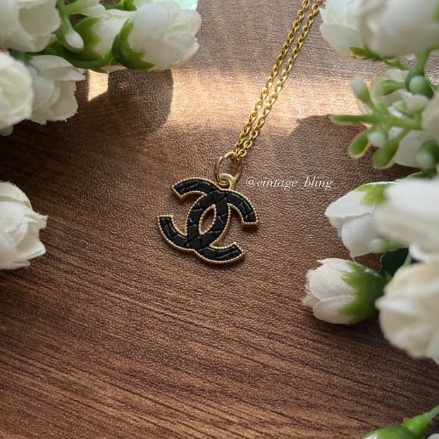 샤넬 로고 퀼팅 블랙 목걸이