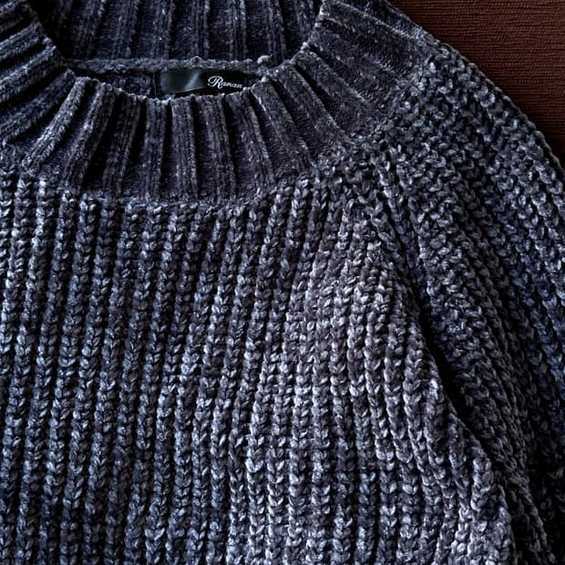 Shine fabric mock neck heavy knit P/O