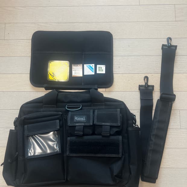 맥포스 CSI 뉴욕 오피스백