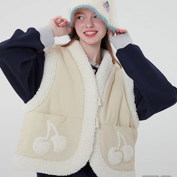 키르시 체리 퍼 조끼 팝니다