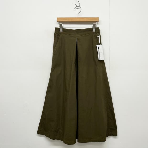 Renault 와이드 플리츠 스커트