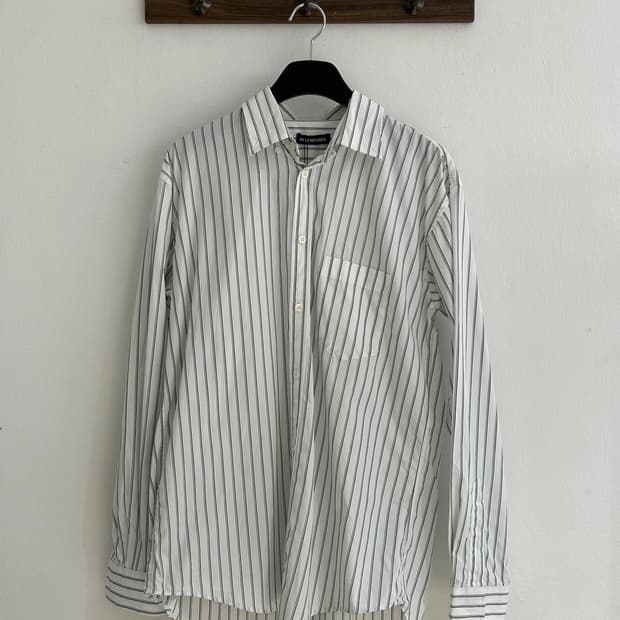 발렌시아가 셔츠