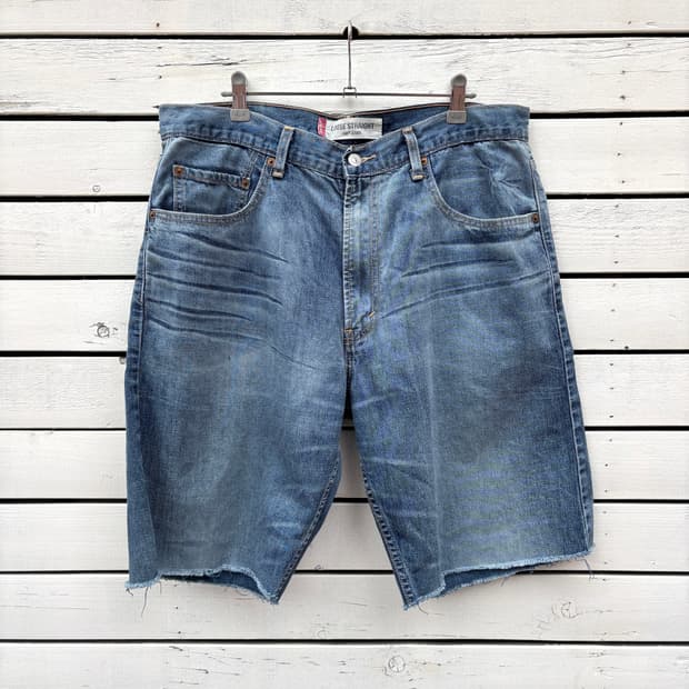 Levi’s 리바이스 569 데님 반바지