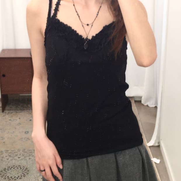 블랙 홀터넥 슬리브리스