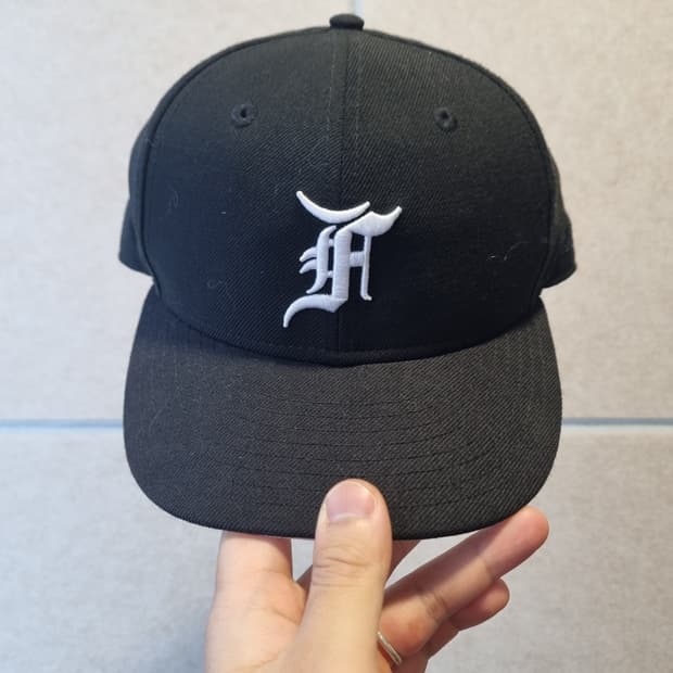 뉴에라 피어오브갓 59fifty 블랙 볼캡 모자 758