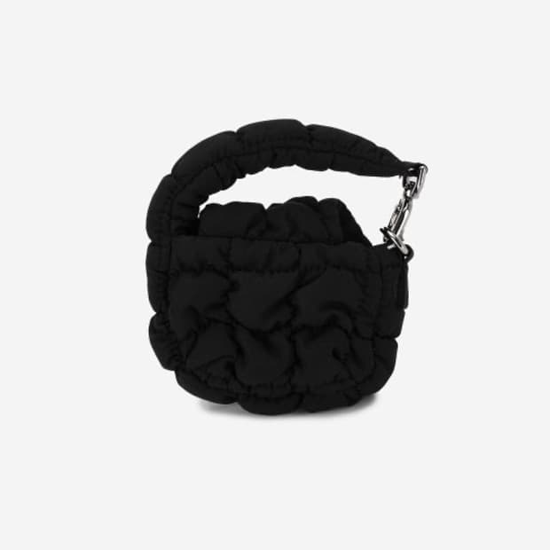 코스 퀄티드 나노백 키링