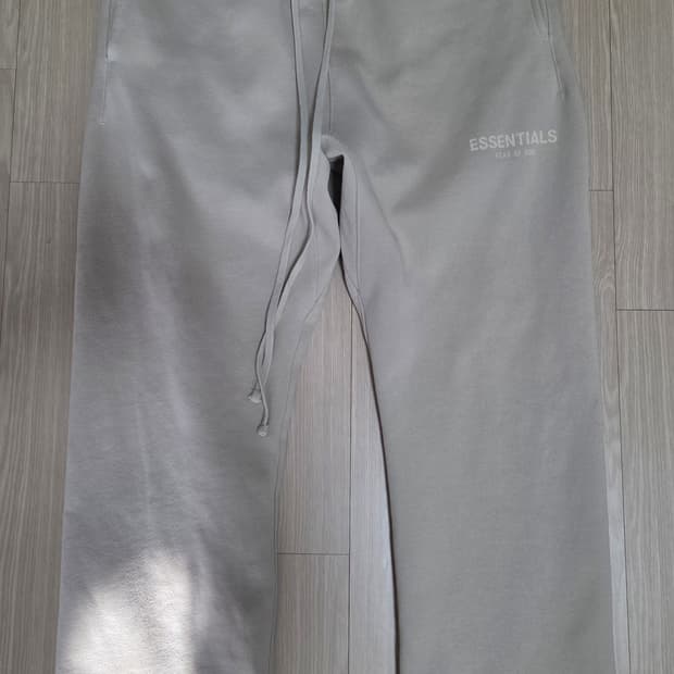 피오갓에센셜 릴랙시드 스웻팬츠