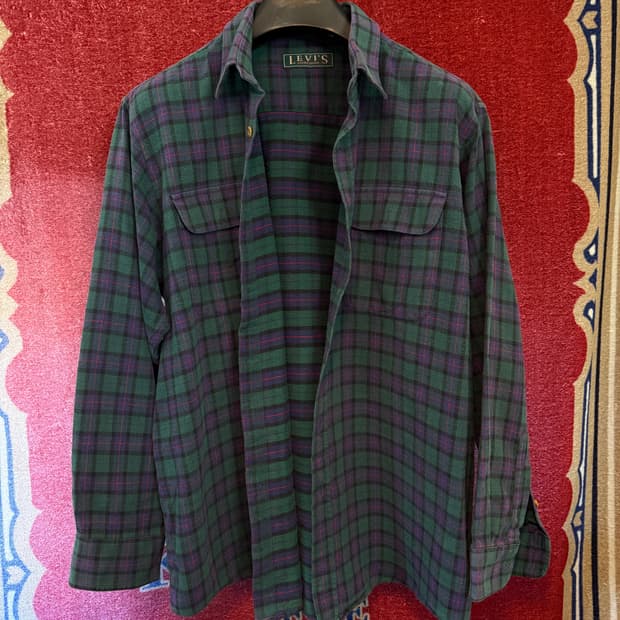 90s Levi’s Butter Green Flannel Shirts L