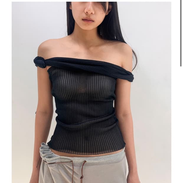 울리카상투스 시어탱크탑 네이비 새상품