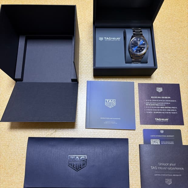 태그호이어 까레라 데이데이트 청판 41mm 신형무브