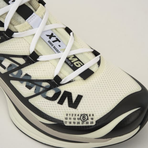 새상품)살로몬 x MM6 메종 마르지엘라 XT-MM6 바닐라 아이스 블랙