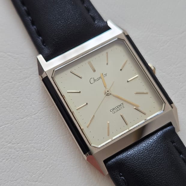 빈티지 오리엔트 Chandor 가죽 시계