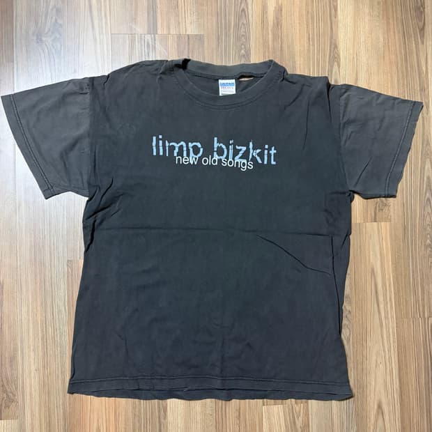 2001 Limp bizkit band tee