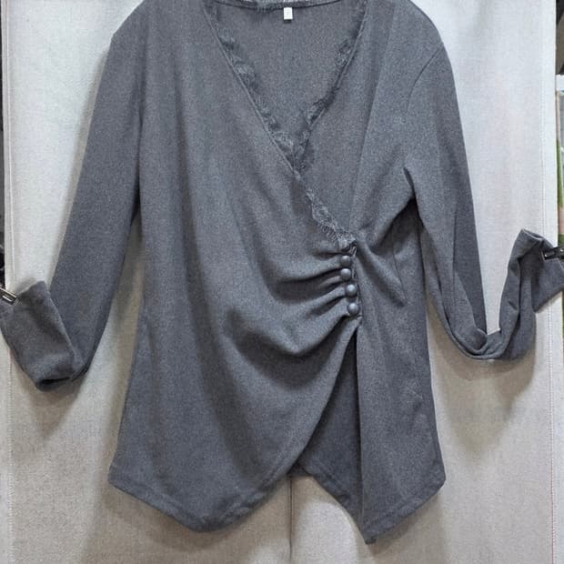 상의 브이넥 레이스