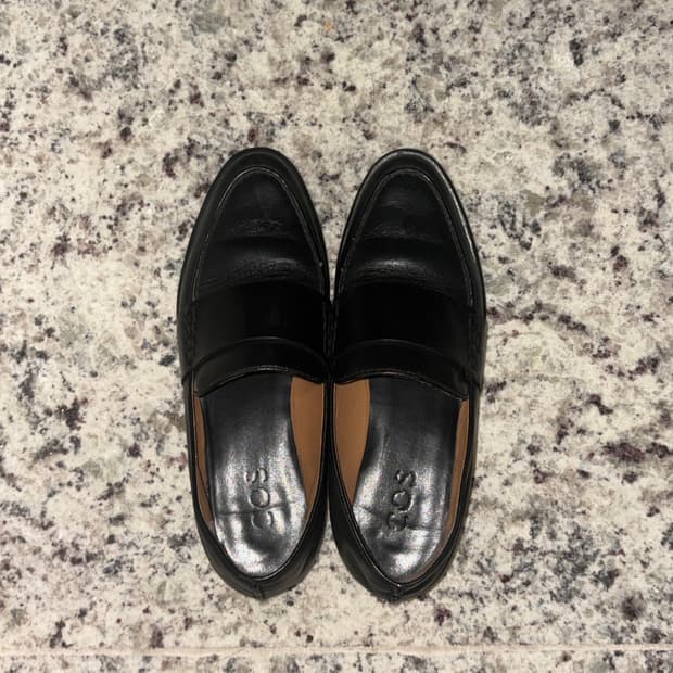 COS 블랙 레더 로퍼 37