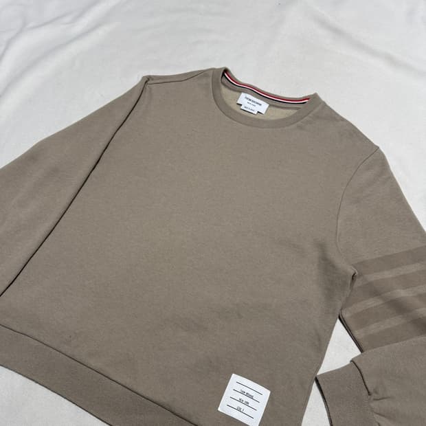 톰브라운 브라운 사선 맨투맨