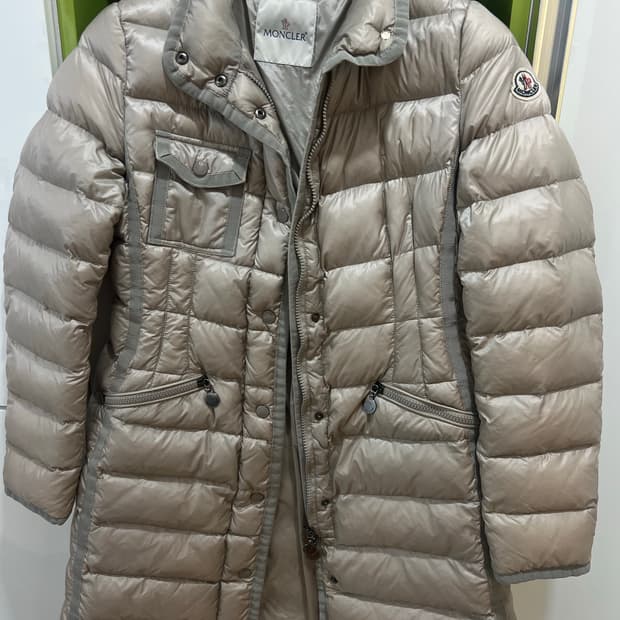 몽클레어 연베이지 롱패딩 1사이즈