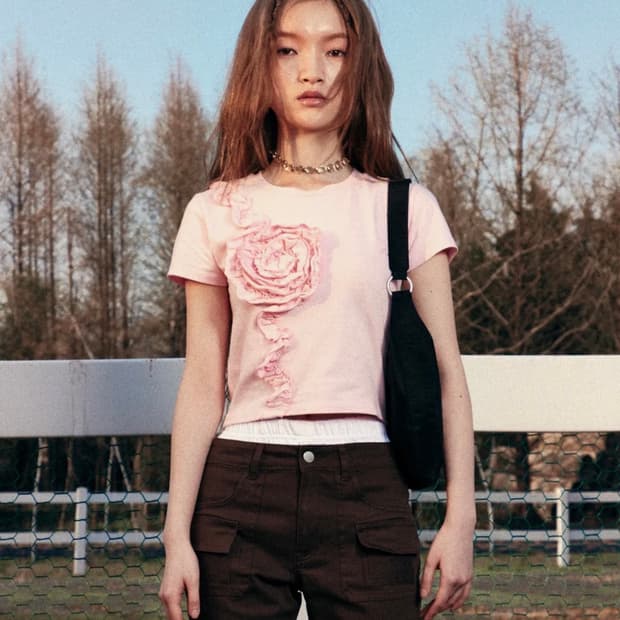 유희 플라워 티셔츠