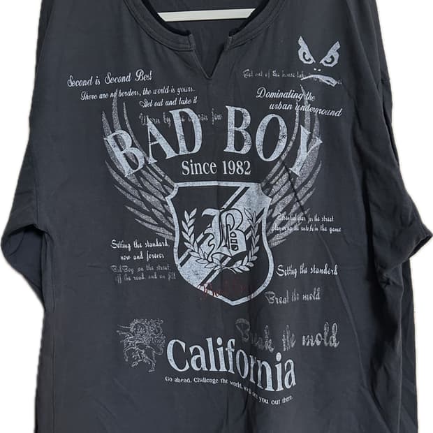BADBOY 배드보이 y2k 펑크 자수프린팅 롱슬리브 5L