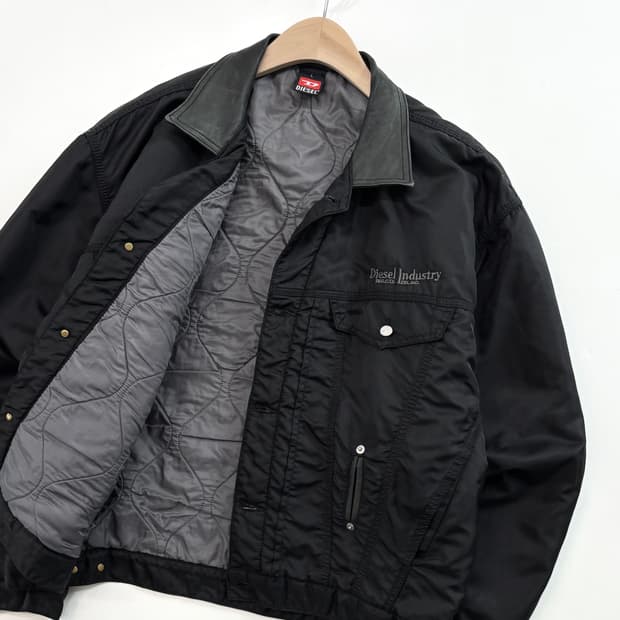 Diesel 디젤 인더스트리 나일론 패디드 트러커 자켓   