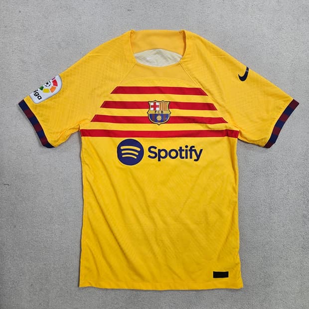 22-24 바르셀로나 레반도프스키 유니폼 S