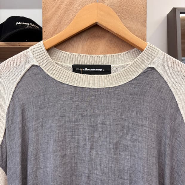 MERCIBEAUCOUP TWO TONE TOP