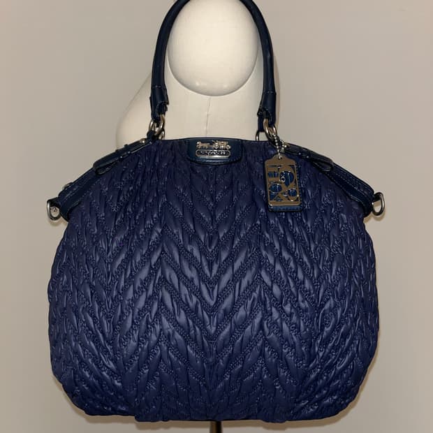Coach Quilting Navy shoulder bag