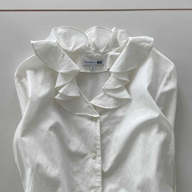 유니클로 jw앤더슨 프릴 코튼 셔츠