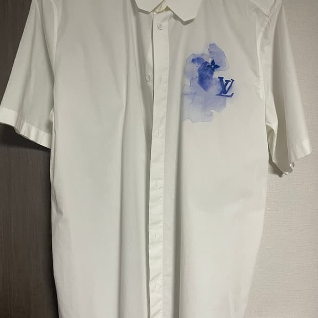 루이비통 남성 페인팅 로고 블루 반팔 셔츠