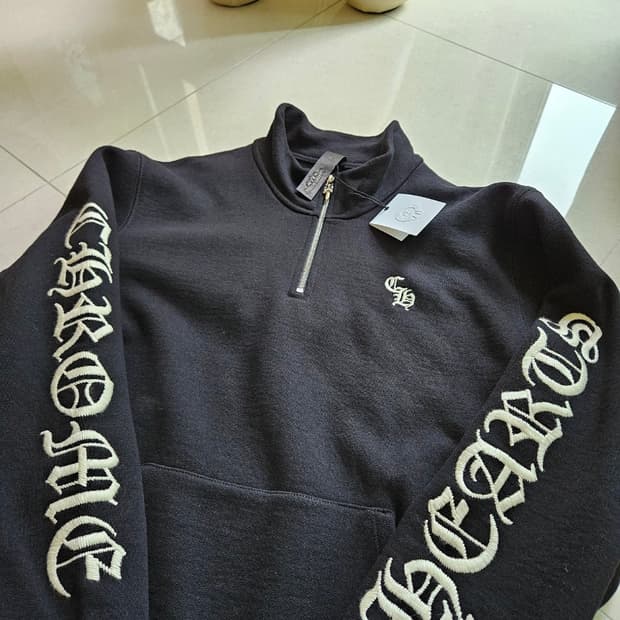 크롬하츠 vic 슬로라이드 자수 하프 집업 M 판매