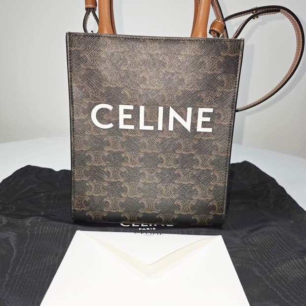 셀린느 버티컬 카바스백 미니