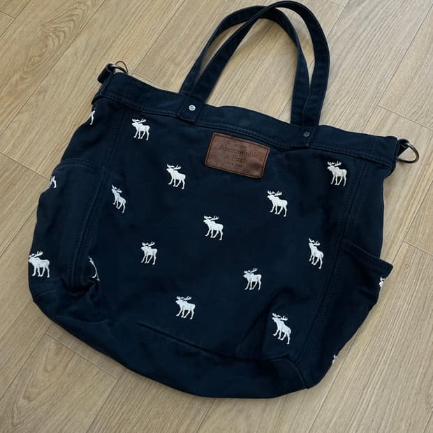  Abercrombie & Fitch 캔버스 토트백