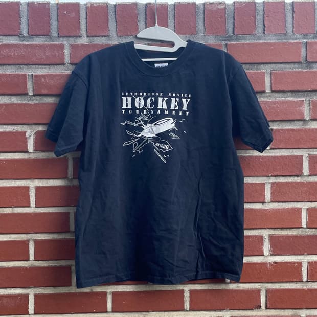 GILDAN 2006 하키 토너먼트 티셔츠 블랙