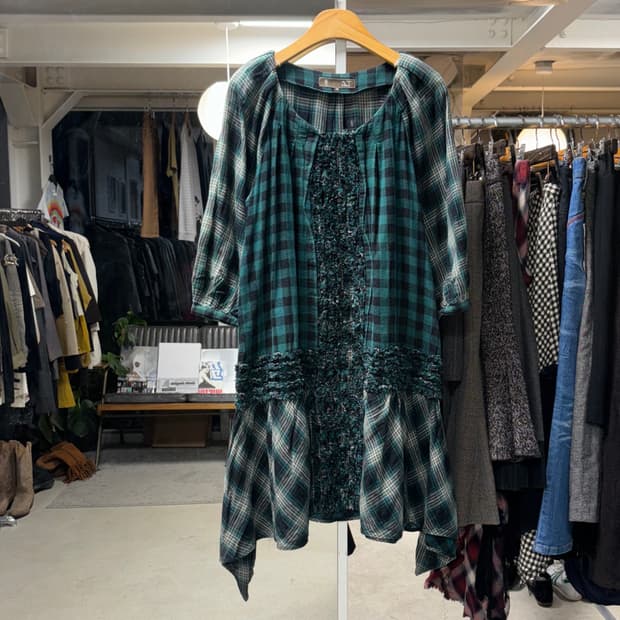 아츠로 타야마 프릴 원피스