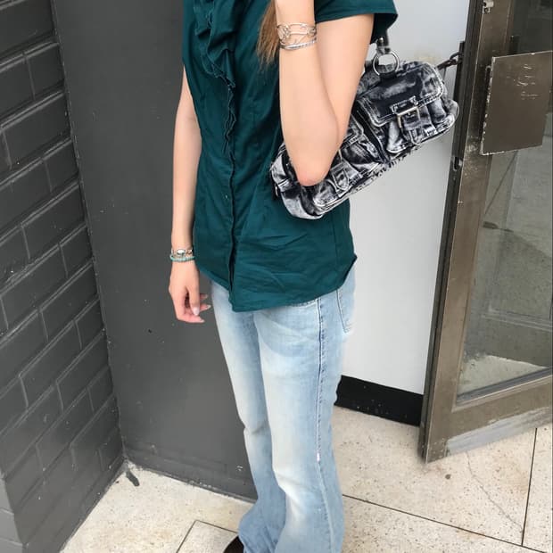 [X-GIRL] 워시드 데님 멀티 포켓 숄더백