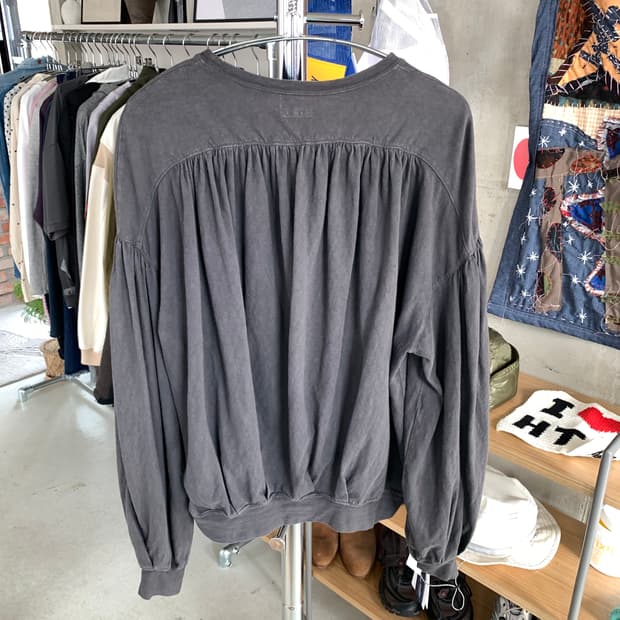 Kapital 캐피탈 백 프릴 슬리브