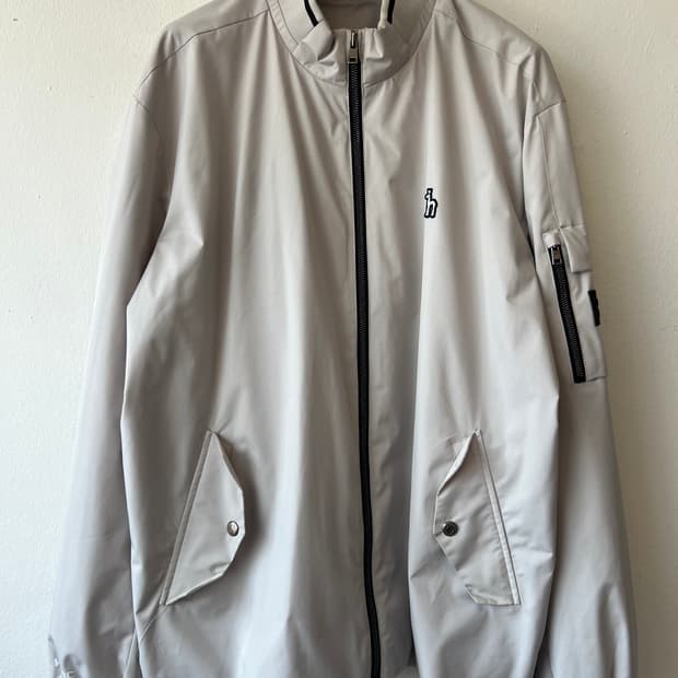 헤지스골프 남성 베이지 매쉬바람막이점퍼
