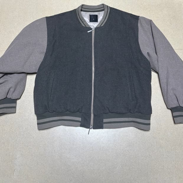 에즈카톤 울른바시티 카키