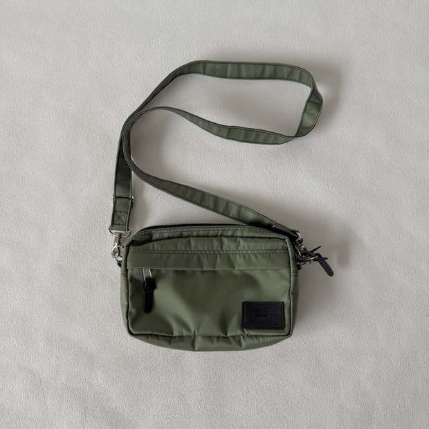 TRVR 미니 크로스백