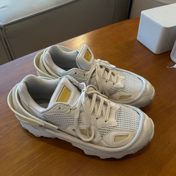 Adidas x 라프시몬스 오즈위고