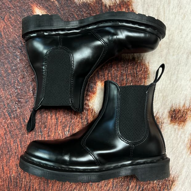 [37] 닥터마틴 2976 모노 첼시부츠 블랙