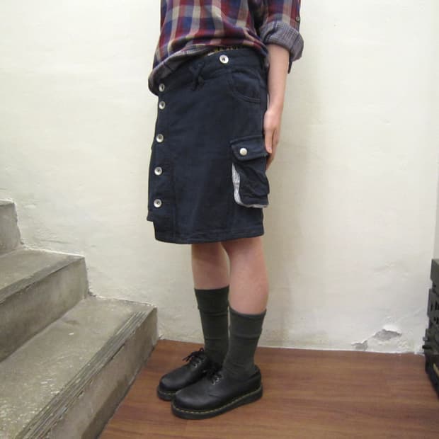 빈티지 카고 랩 미디 스커트 버튼업 밑단 스트링 디테일 네이비