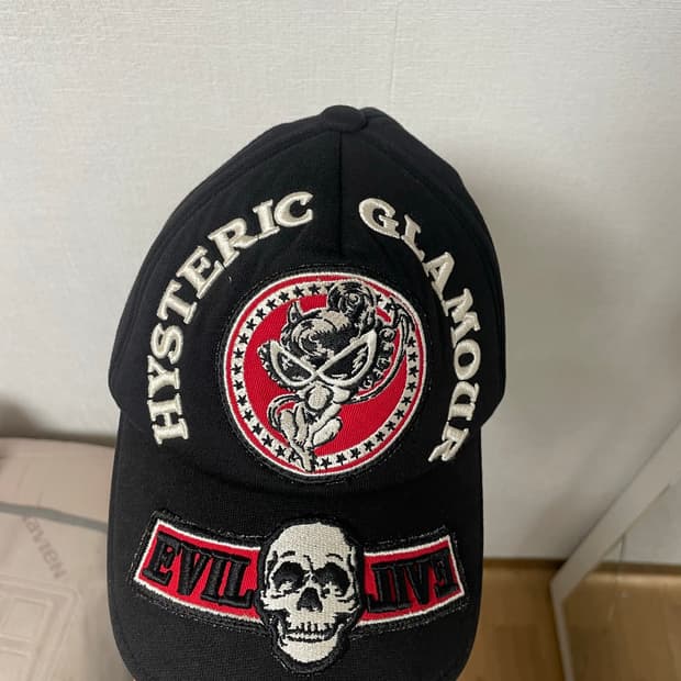 Hysteric glamour evil cap