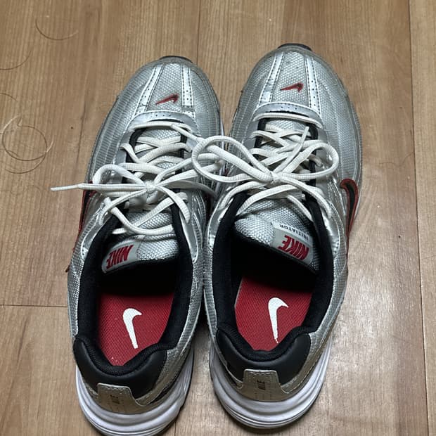 나이키 이니시에이터 270