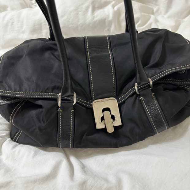 프라다 포코노 나일론 바게트백 숄더백 (정품)